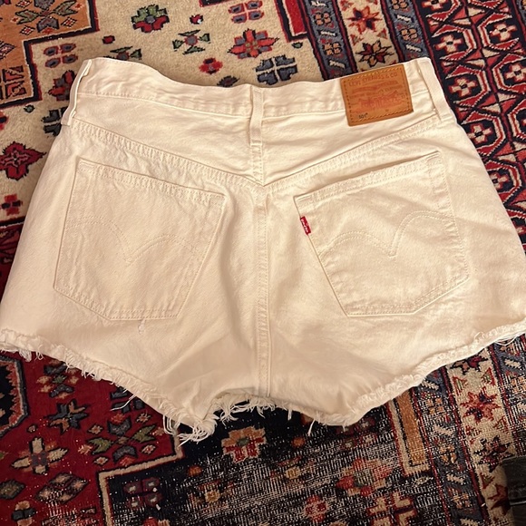 Levis 501 Shorts in natural instinct - Picture 6 of 7